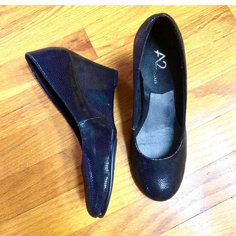 Aerosoles A2 black platform shoes. 
Size 7.